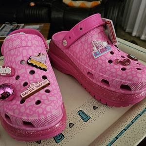 Nwt womens, size 10, mega crush barbie the movie crocs. Hot pink and sparkly